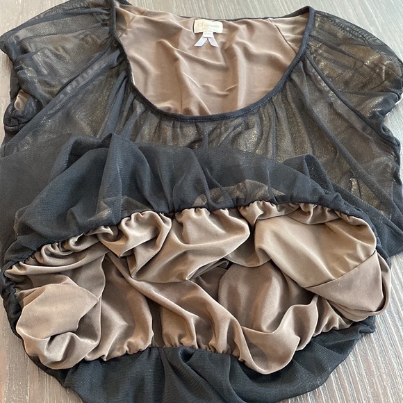 Dynamite ladies top with mesh overlay and gold & brown underlay. Size XS. - Picture 6 of 10